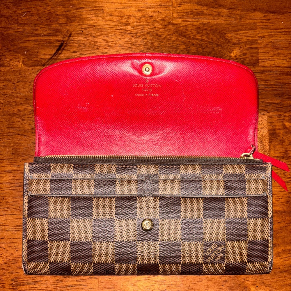 Authentic Louis Vuitton Damier Ebene Emile Wallet COMES WITH BOX AND DUSTER